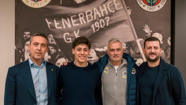 Mourinho sevinçten ellerini ovuşturuyor