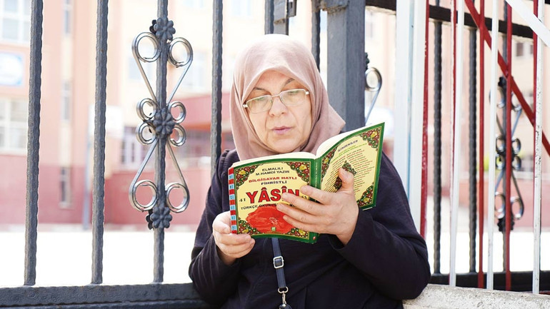 Hem bilgi hem yorum ölçüldü