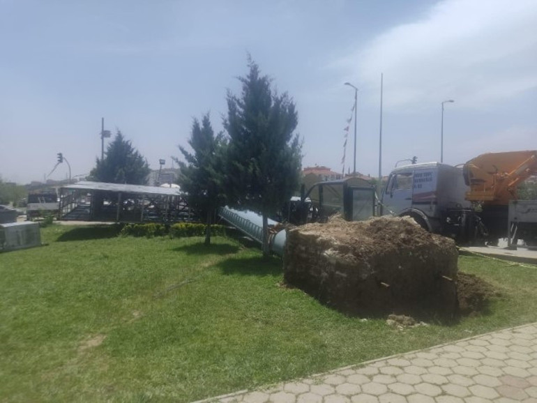 Devrilen pano genç kadını hayattan koparmıştı 8 belediye personeli için soruşturma izni verildi