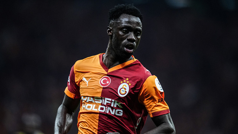 Galatasaraydan Davinson Sanchez kararı