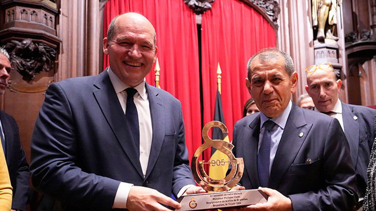 Dursun Özbek: Avrupada Galatasaray diasporasını kurmaya çalışıyoruz