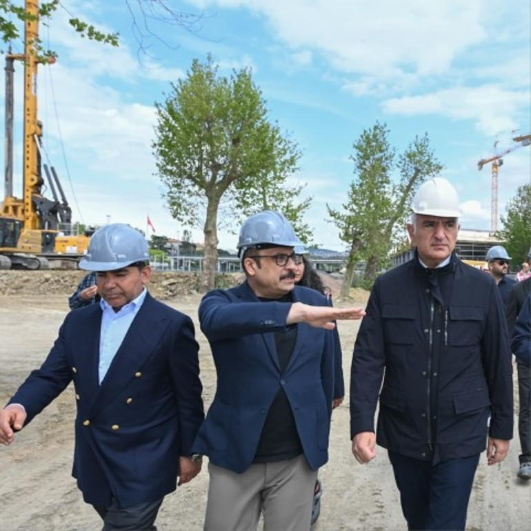 İstanbulun muhteşem simgesi gün yüzüne çıktı | Kültür ve sanat odaklı yeni yaşam alanı olacak... Haydarpaşa eski ihtişamına kavuşacak