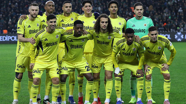 Fenerbahçede ayrılık kapıda Yeni kural başını yaktı