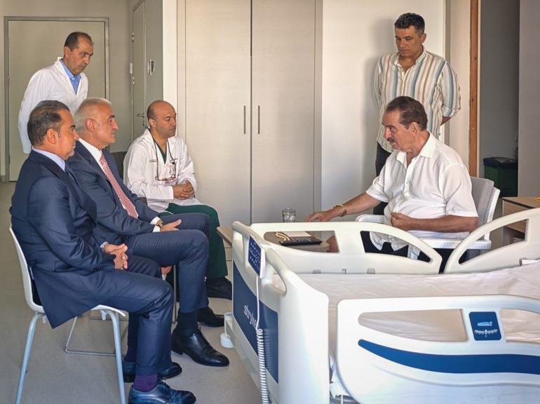 Kültür ve Turizm Bakanı Mehmet Nuri Ersoydan İbrahim Tatlısese geçmiş olsun ziyareti