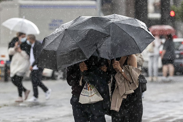 Meteorolojiden birçok bölge için yerel sağanak yağış uyarısı