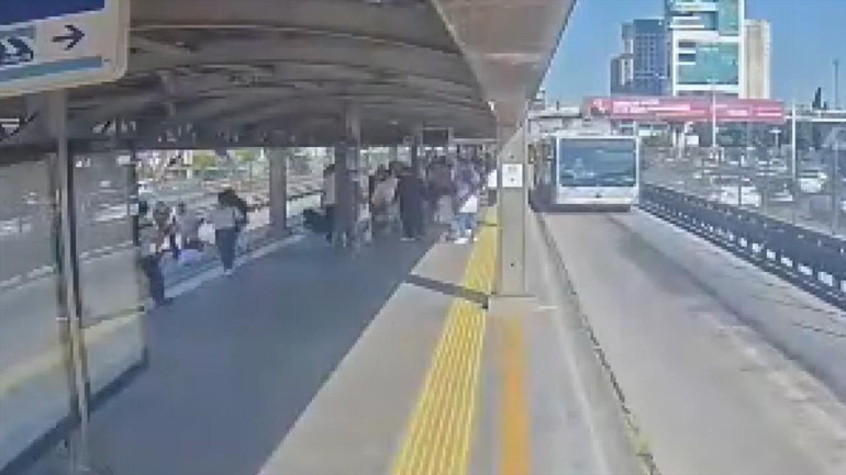 Metrobüsteki yan baktın dehşeti 22 yaşındaki Ferdi Aras öldürülmüştü... Yeni görüntüler ortaya çıktı