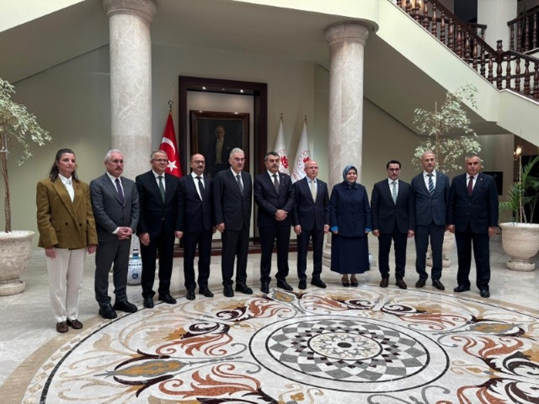Dünyaya örnek gösterilecek bir altyapı sağladık | 2025-2026 eğitim-öğretim yılında 750 bin sınıfta ders yapıldı