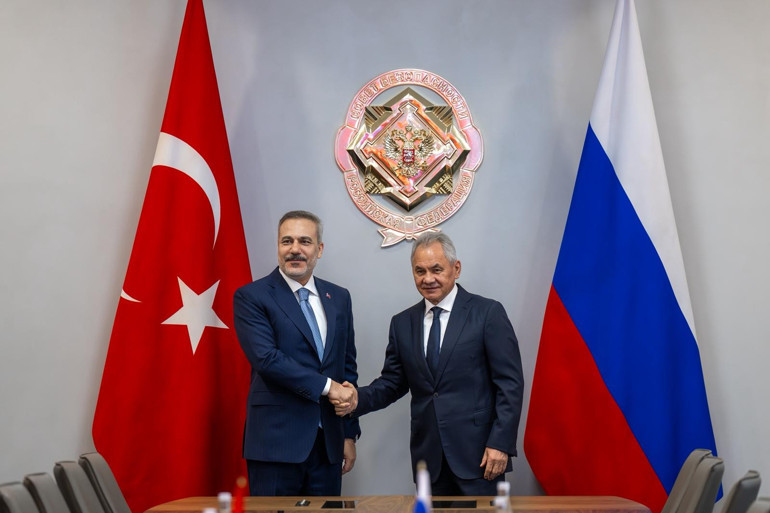 Dışişleri Bakanı Hakan Fidandan Rusyada kritik temaslar... Rusya Devlet Başkanı Putin ile görüştü