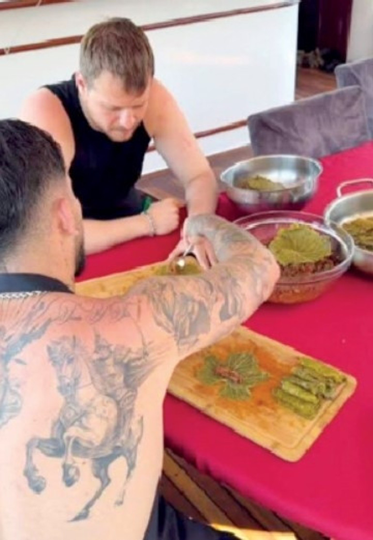 Anladık, ikiniz de pintisiniz