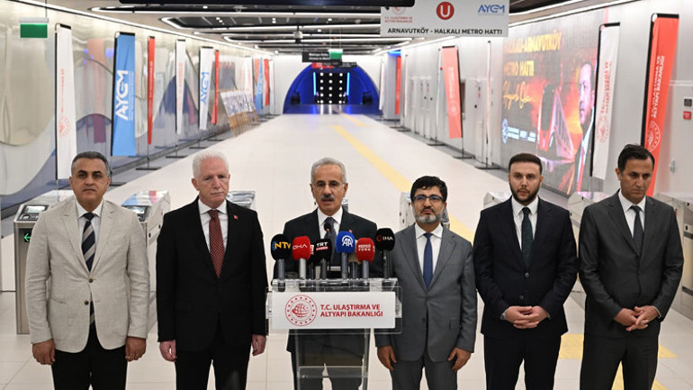 Ulaşımda devrim Türkiyenin en hızlı metrosu açılıyor