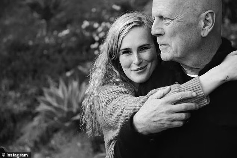 Bruce Willisin eşinden yürek dağlayan sözler… ‘Kocam ölmedi ama ben onun yasını tutuyorum’