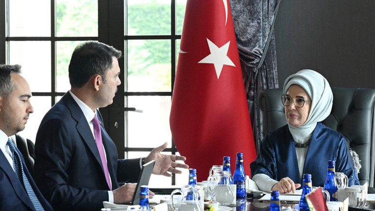 Bakan Kurum, Emine Erdoğan ile çevre projeleri ve COP31 hazırlıklarını görüştü
