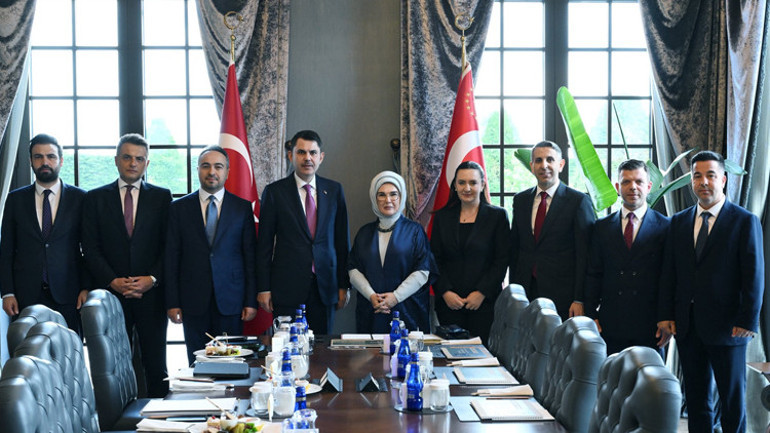 Bakan Kurum, Emine Erdoğan ile çevre projeleri ve COP31 hazırlıklarını görüştü