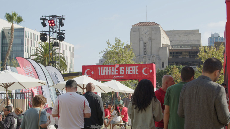 Los Angeles’ta dev etkinlik Turkish Vibe Zone by Chobani kapılarını Dünya Kupası coşkusuyla açtı