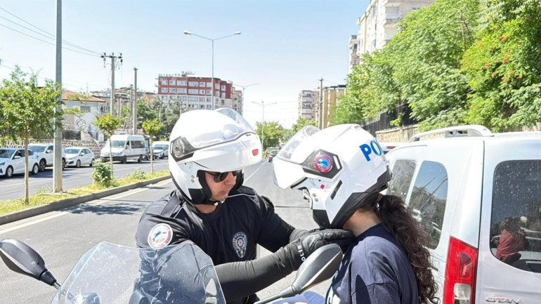 YKS heyecanı... Kimi son anda yetişti, kimi kapıda kaldı