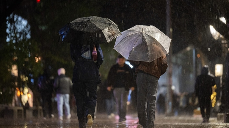 Meteorolojiden uyarı: Bazı bölgelerde sağanak yağış ve kuvvetli rüzgar bekleniyor