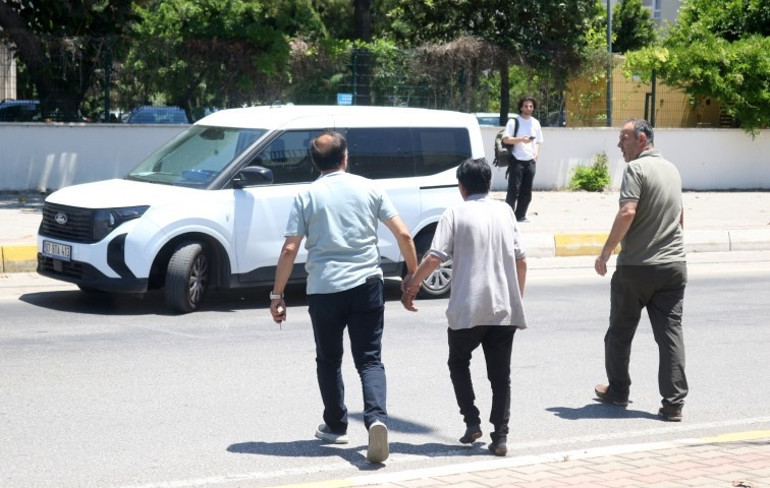 Antalyada bir garip olay Anne babası için ihbarda bulundu, gerçek bambaşka çıktı | Gözümle gördüm, buradalar