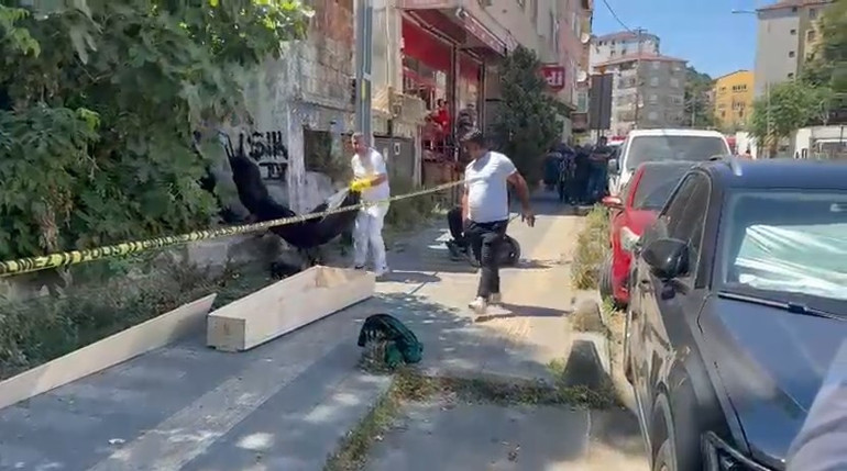 İstanbul’da metruk binada kaybolan kedisini arayan kadın ceset buldu