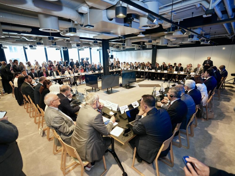 Bakan Kurum, İngilterede COP31 İş Dünyası Forumunda konuştu