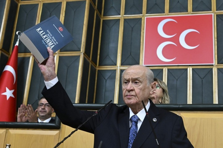 AB Türkiye’ye istikamet çizemez| Bahçeli sert konuştu: Hangi akılla bize ayar çekiyorlar Herkes ayağını denk alacak, haddini bilecek