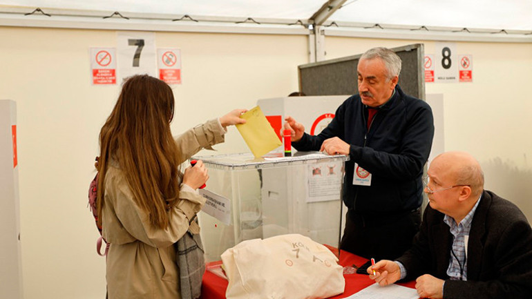 AK Parti, 2024ün aralık ayından beri birinci parti