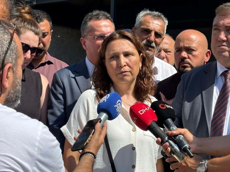  Eşimin cesedini çöp gibi arabadan atmış
