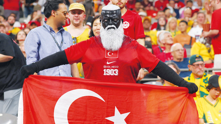 On yıl, altı başbakan ve bir kedi