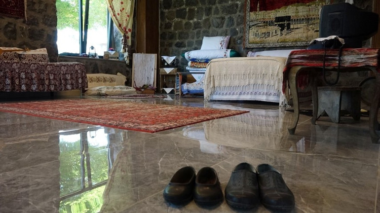 Trabzonda kurulan 1970ler köy evi ziyaretçilerine nostaljik anlar yaşatıyor
