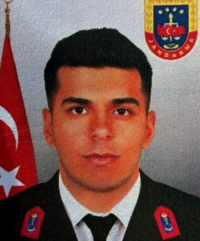  Acılı baba gözyaşlarına boğuldu