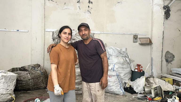 33 yıldır her gün sokak sokak dolaşıyor: Fedakar babanın en güzel mükafatı Buralara kolay gelmedik
