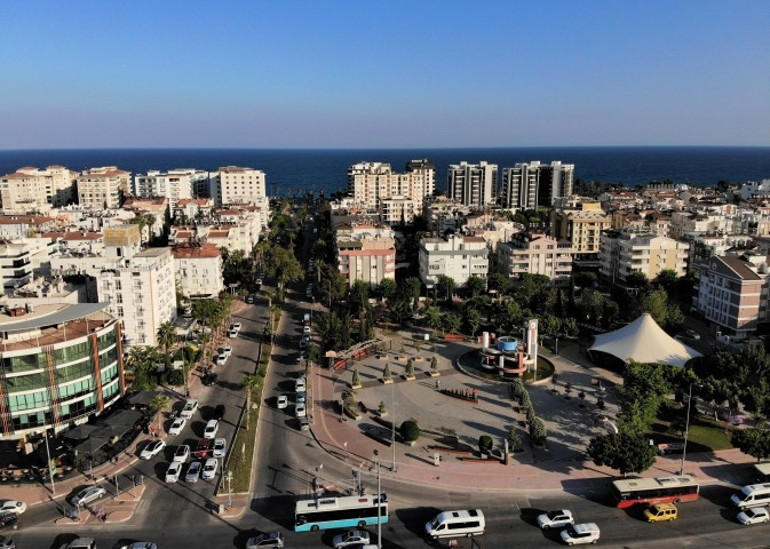 Antalyada lüks sitedeki 20 bin liralık aidat ve 120 bin liralık ek ödemenin iptali davası başladı