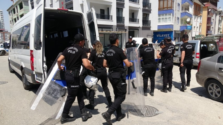 Malatyada CHPnin yeni il yönetimi, kapıyı çilingire açtırarak içeri girdi Kılıçdaroğlunu kızdıracak protesto: Üzerine çarpı atıp hain yazdılar