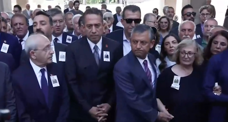 Kemal Kılıçdaroğlu ve Özgür Özel Mecliste yan yana İşte ilk görüntü