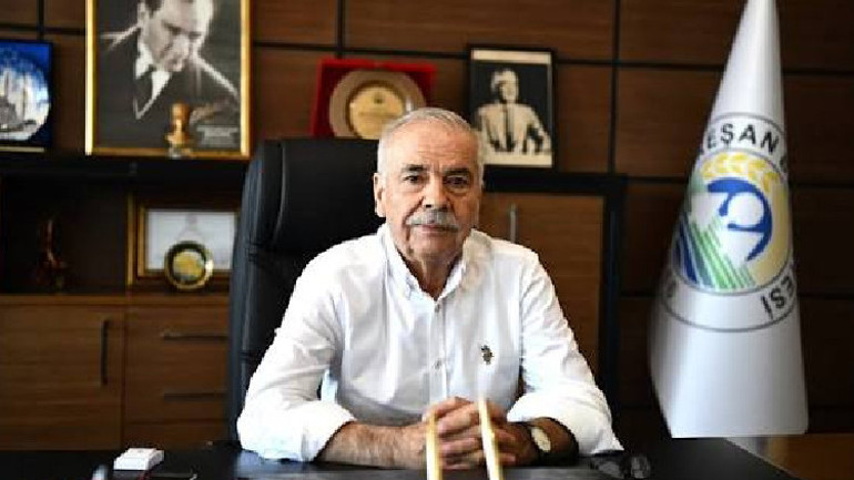 Üç belediye başkanı daha AK Partiye katıldı