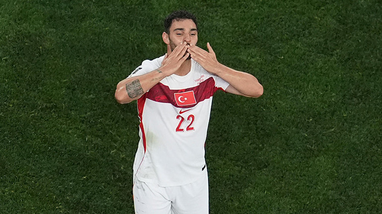  Ortada onurumuz ve şerefimiz vardı, onu kurtardığımızı düşünüyorum
