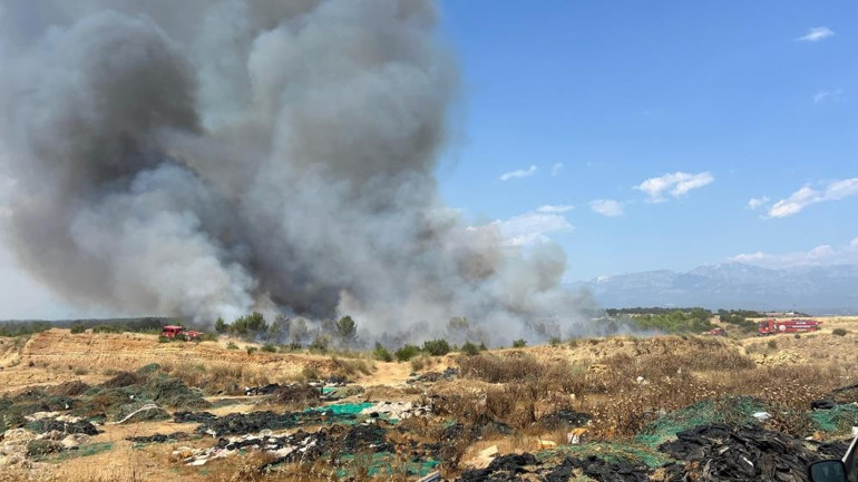 Antalyada orman yangını Havadan ve karadan müdahale ediliyor