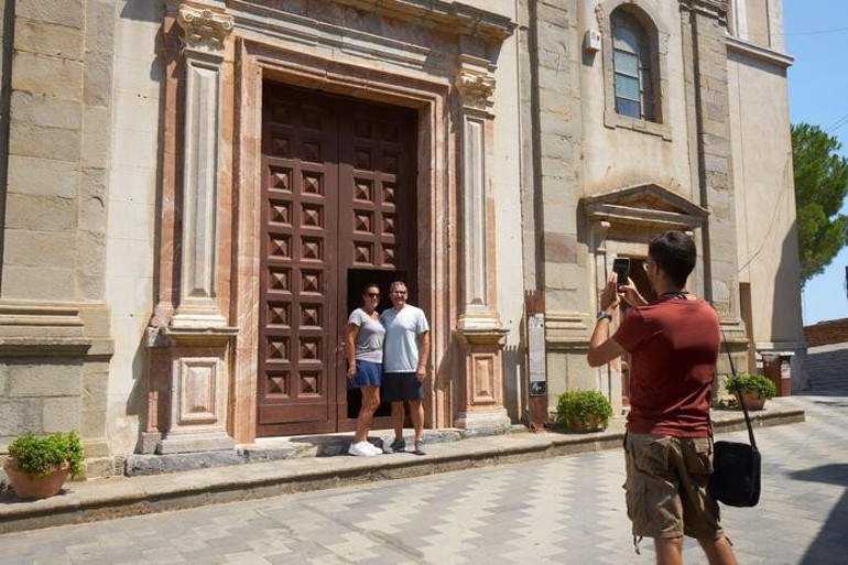 ‘Baba’ filminin çekildiği Sicilya köyü 50 yıldır aynı sahneyi yaşıyor