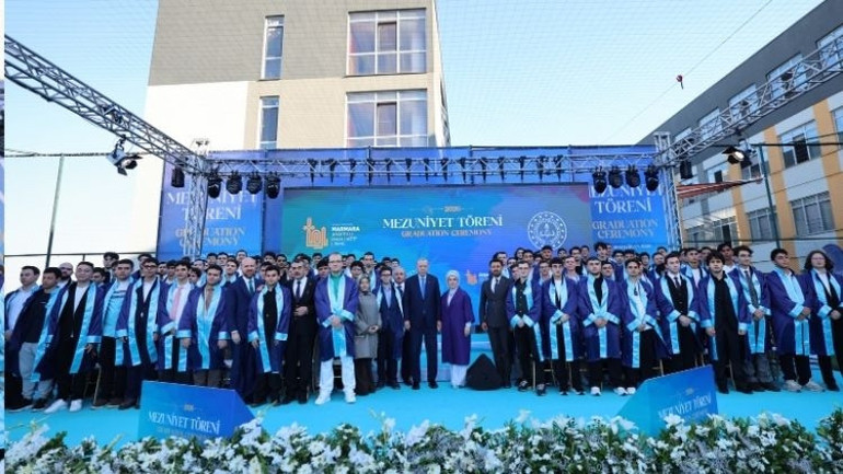Cumhurbaşkanı Erdoğan, mezuniyet törenine katıldı