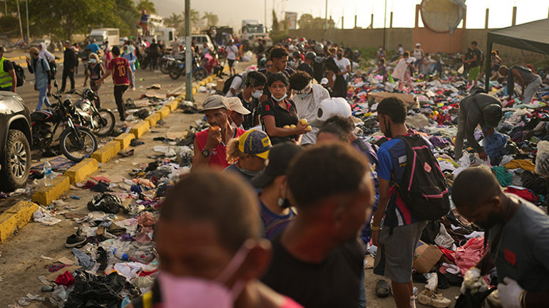 Venezuelada enkaz altındakiler için zaman daralıyor