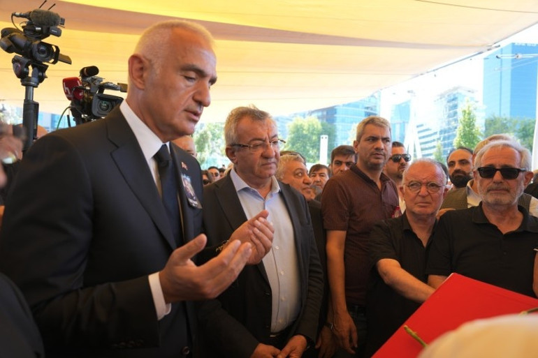  İkinci bir Kadir İnanır olmayacak