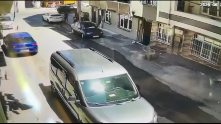 Kurye kılığında husumetlisine kurşun yağdırmıştı Yurt dışına kaçacaktı... Yıllık izindeki cinayet büro personeline denk gelince otogarda yakalandı