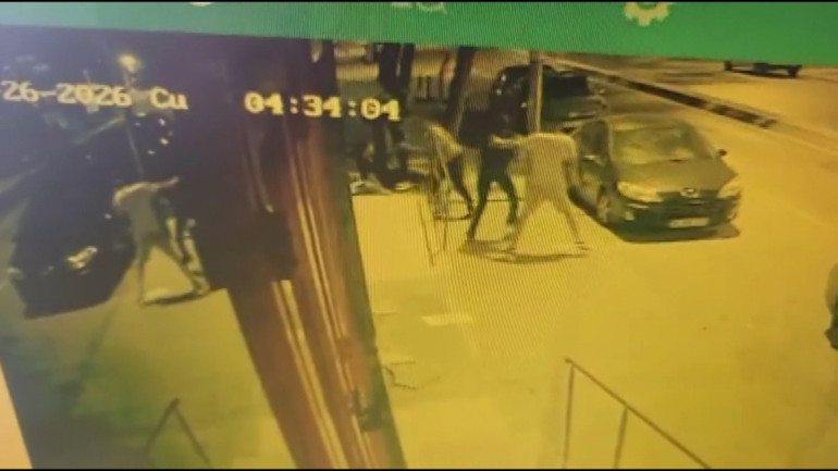 Yan bakma tartışması korkunç bitti Nişanlısının yanında bıçaklanarak öldürüldü... Kartaldaki dehşet kamerada