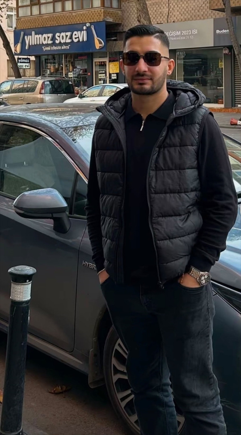 Yan bakma tartışması korkunç bitti Nişanlısının yanında bıçaklanarak öldürüldü... Kartaldaki dehşet kamerada