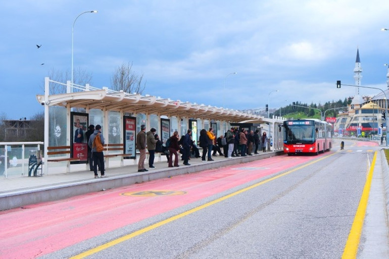 Türkiyenin ikinci metrobüs hattı 1 yılda 3.6 milyon yolcu taşıdı
