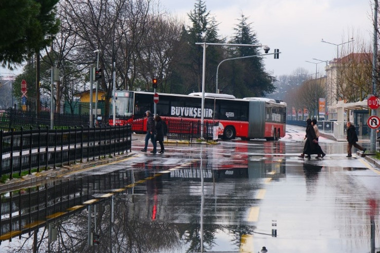 Türkiyenin ikinci metrobüs hattı 1 yılda 3.6 milyon yolcu taşıdı