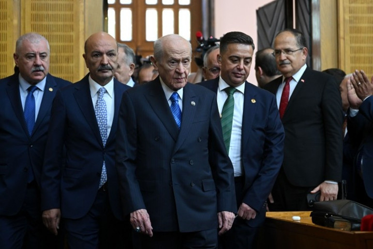 Askeri hekim ordusu zaruridir| MHP lideri Bahçeli: Askeri hastaneler yeniden yapılandırılmalı, bu bir milli beka meselesidir
