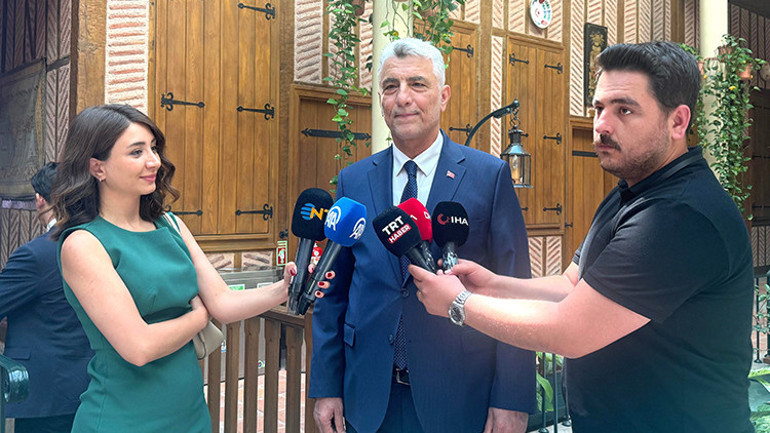 Avrupa vizesiyle ilgili yeni gelişme Bakan Bolat beklentiyi duyurdu