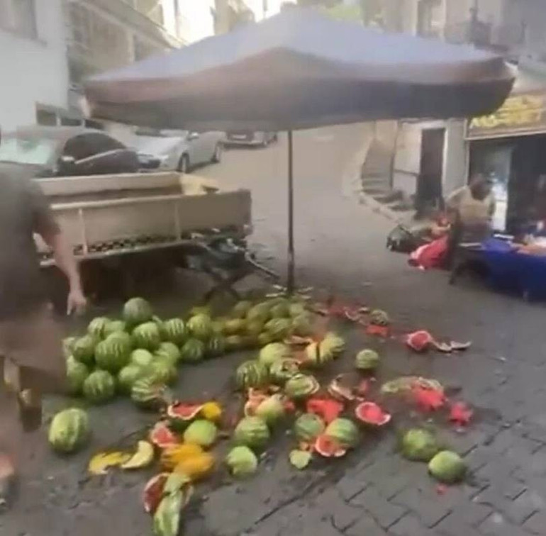 Tartıştığı pazarcının karpuzlarını otomobiliyle ezdi