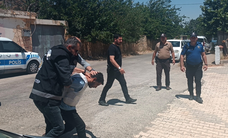 Evinde tabancayla vurulmuş halde bulunmuştu Katil zanlısı bina görevlisi çıktı