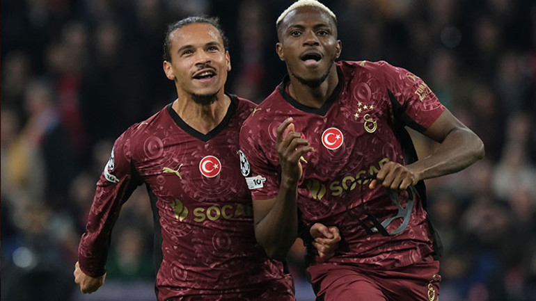 Osimhen Okan Buruku aradı Transferler olacak mı